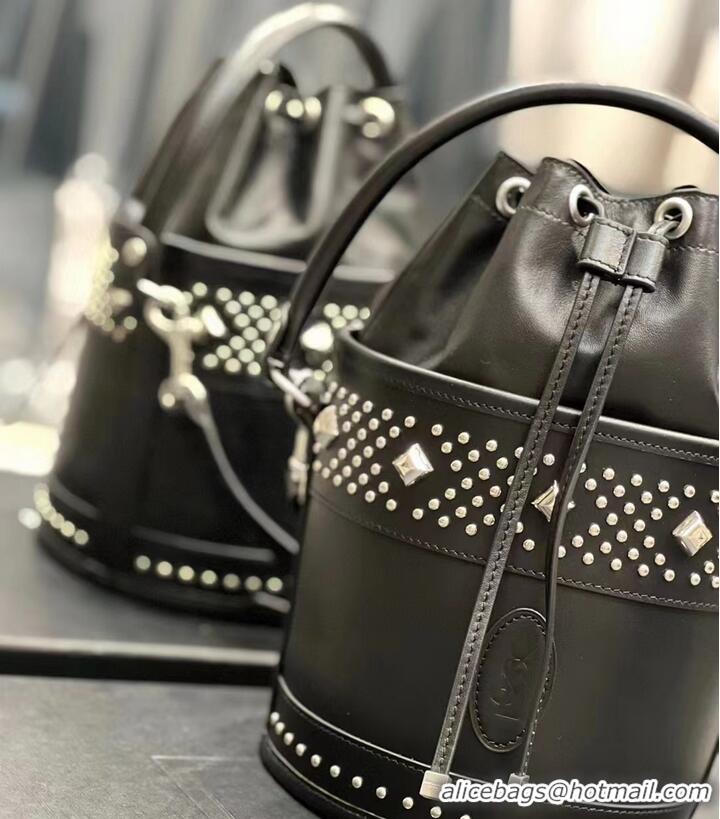 Most Popular SAINT LAURENT LE MAILLON HOOK BUCKET BAG IN SUPPLE LEATHER Y696333 black 