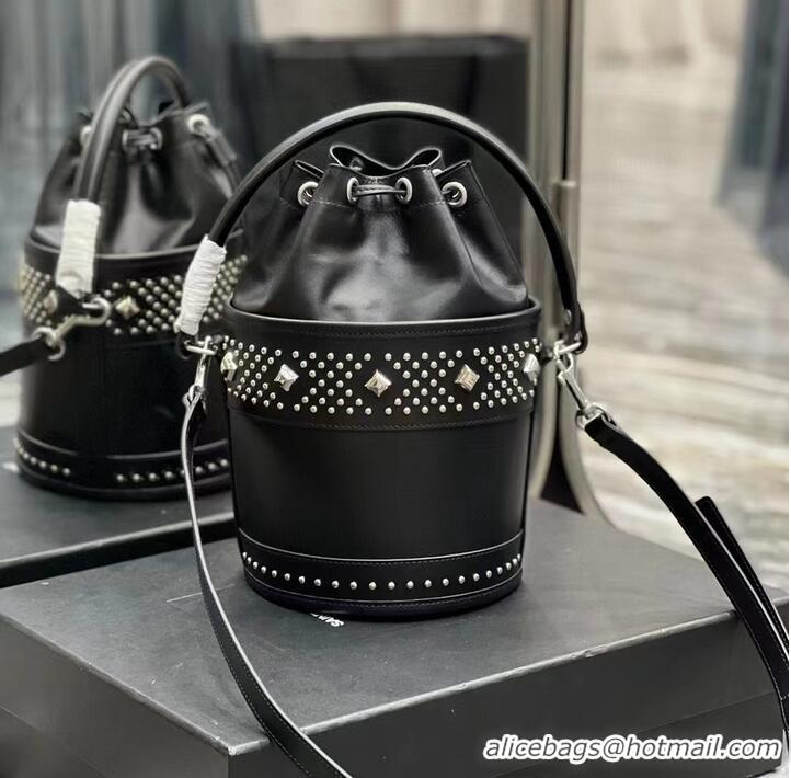 Most Popular SAINT LAURENT LE MAILLON HOOK BUCKET BAG IN SUPPLE LEATHER Y696333 black 