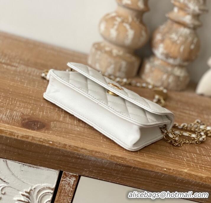 Fashion Luxury Chanel CLUTCH WITH CHAIN AP2929 white