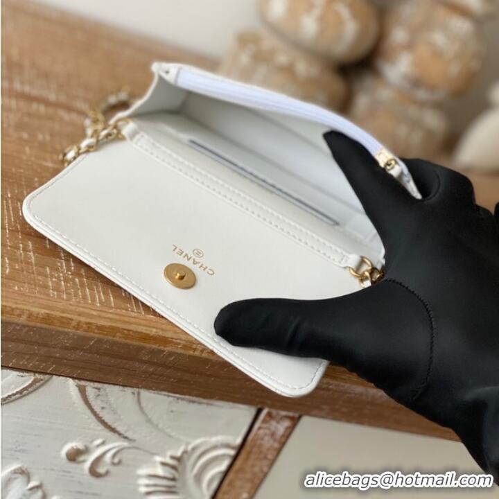 Fashion Luxury Chanel CLUTCH WITH CHAIN AP2929 white