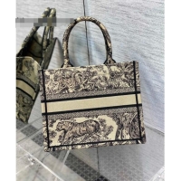 Good Taste Dior Small Book Tote Bag in Beige Toile de Jouy Embroidery 2022 M16E 