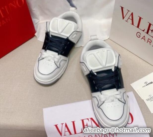 Luxurious Valentino One Stud Calfskin Sneakers with Stripe White/Black 0622112