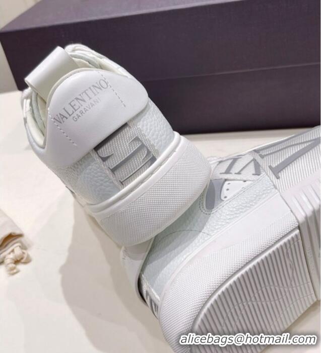 Good Looking Valentino VLTN Calfskin Low-top Sneakers White/Grey 062549