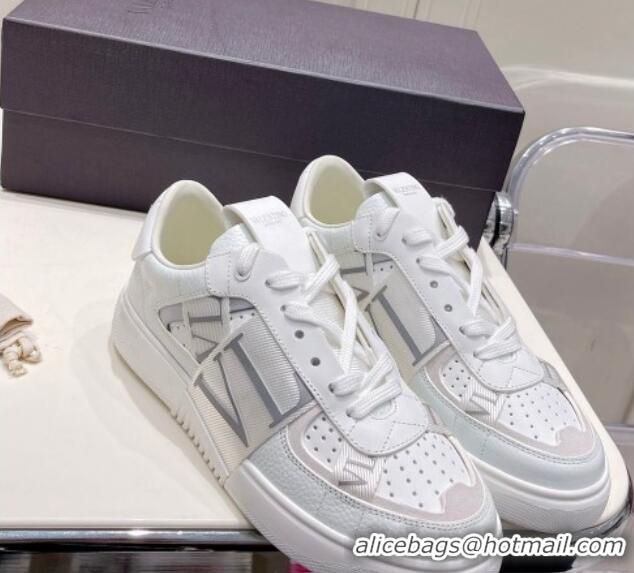 Good Looking Valentino VLTN Calfskin Low-top Sneakers White/Grey 062549