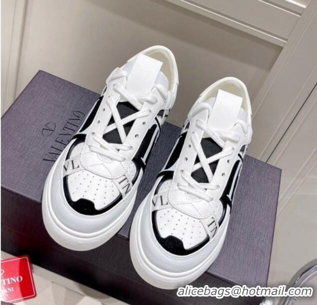 Good Looking Valentino VLTN Calfskin Low-top Sneakers White/Black 062553