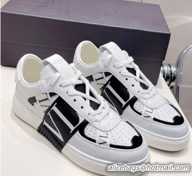 Good Looking Valentino VLTN Calfskin Low-top Sneakers White/Black 062553