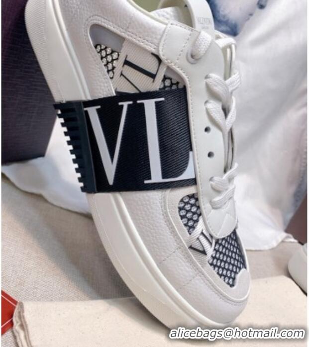 Luxurious Valentino VL7N Low Sneakers in Mesh and Calfskin Aged White/Black 2072065