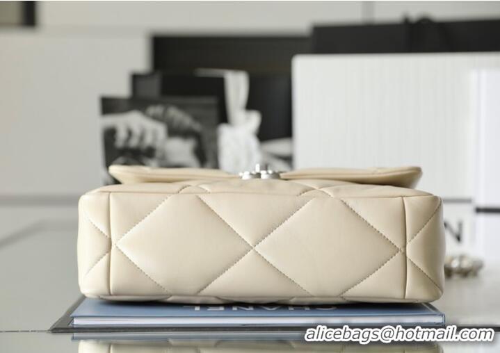 Promotional CHANEL 19 HANDBAG AS1160 AS1161 cream