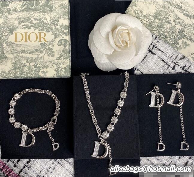 Buy Fashionable Dior Crystal Bracelet DB2281563 Silver 2022