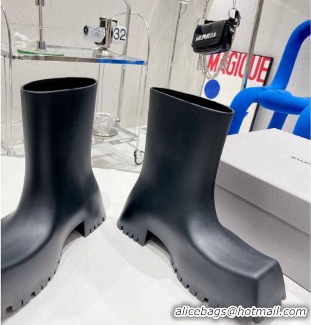 Crafted Balenciaga Trooper Rubber Rain Boots with Square Toe Black 0620145