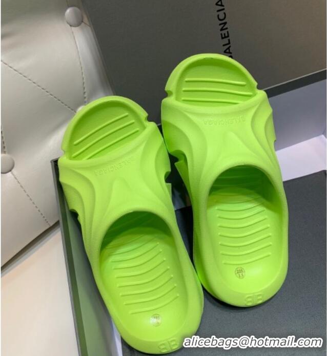 Purchase Balenciaga Rubber Slide Sandals Neon Green 0620153