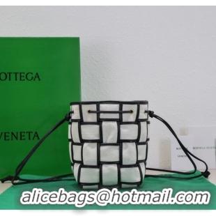 Super Quality Bottega Veneta Mini intreccio leather crossbody bucket bag 680217 Natural&black