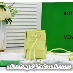 Inexpensive Bottega Veneta Mini intreccio leather crossbody bucket bag 680217 Glittering green