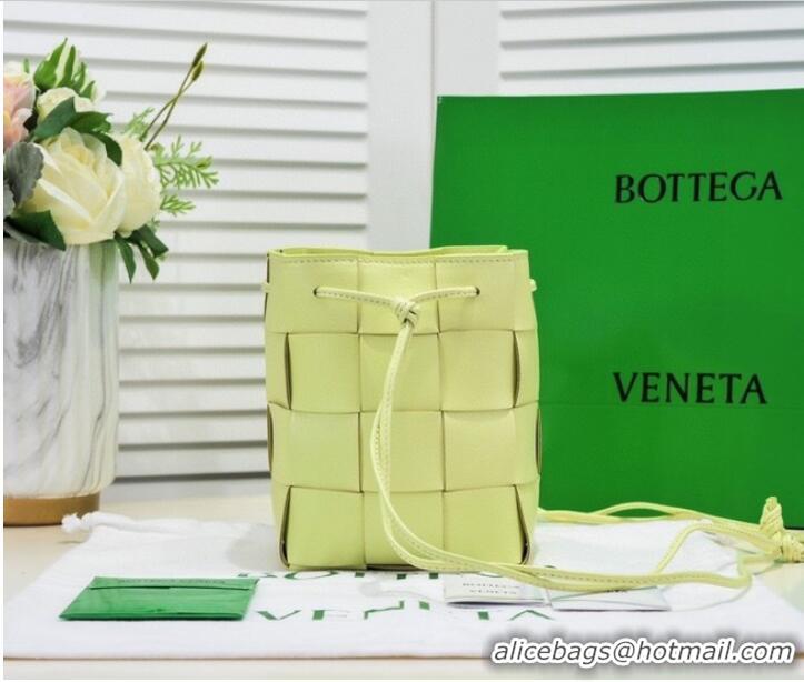 Good Quality Bottega Veneta Small Cassette Bucket Bag 680218 Glittering green