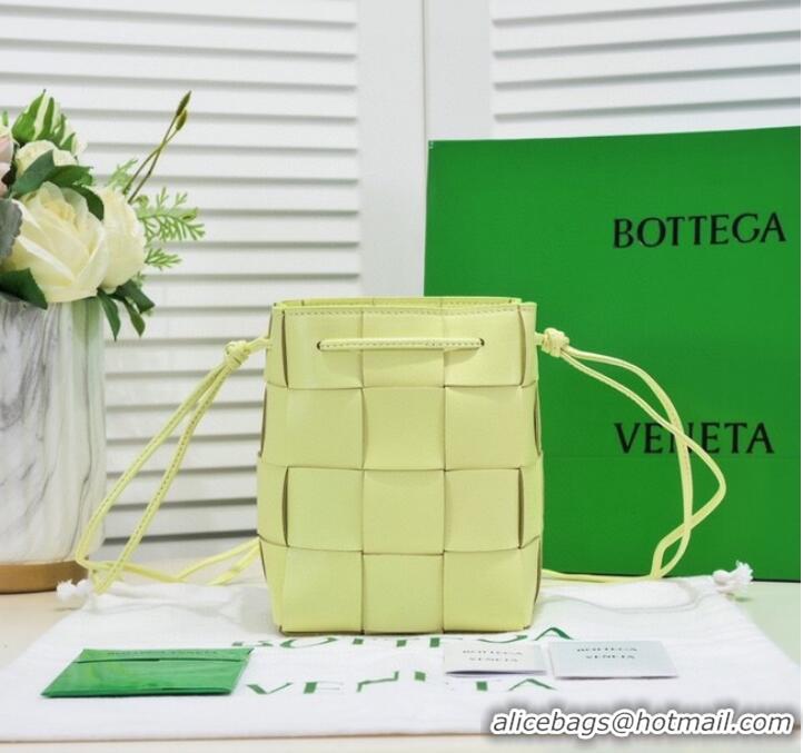 Good Quality Bottega Veneta Small Cassette Bucket Bag 680218 Glittering green