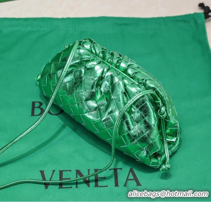 Good Product Bottega Veneta Mini intrecciato leather clutch with strap 585852 green