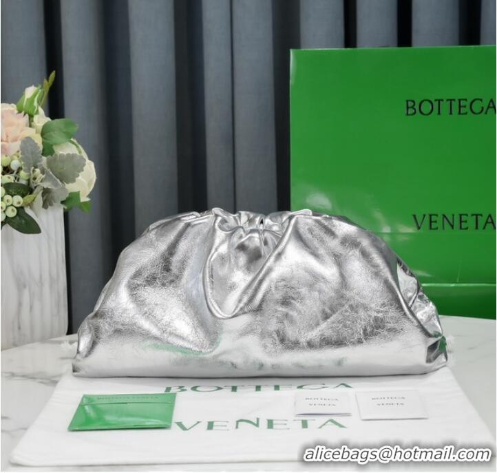 Best Price Bottega Veneta Leather clutch 576227 Silver