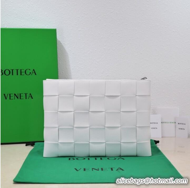 Good Taste Bottega Veneta Pouch 651409 white