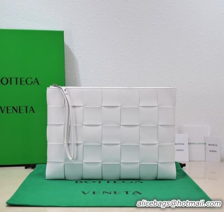 Good Taste Bottega Veneta Pouch 651409 white