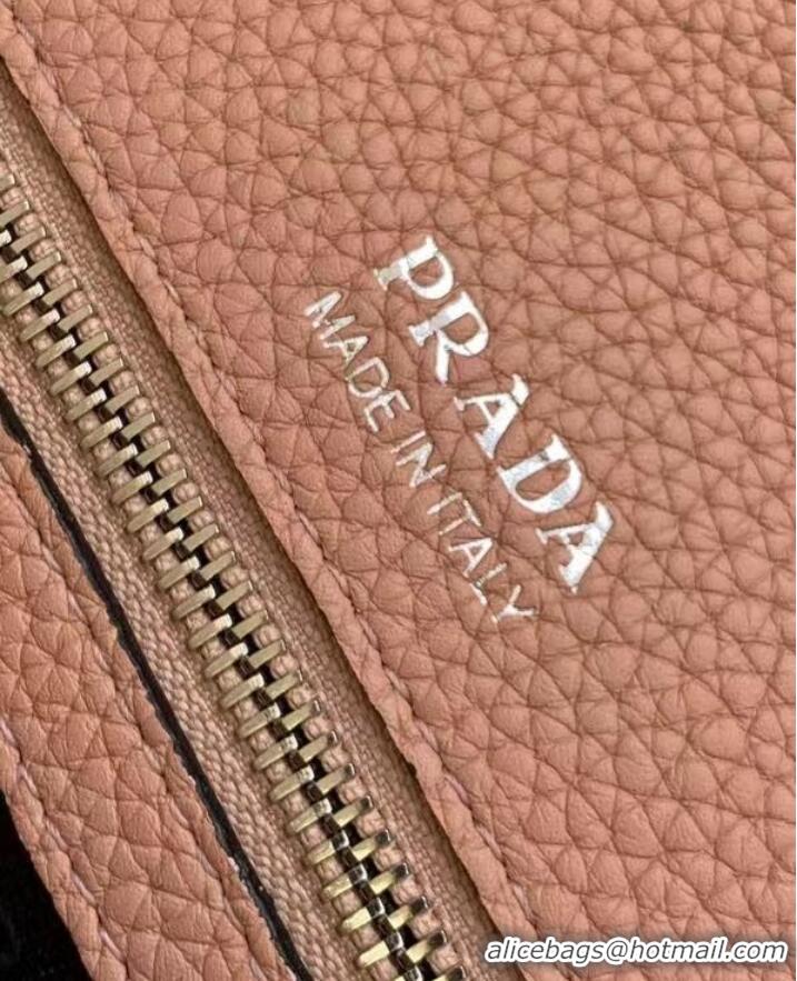 Famous Brand Prada Leather bag with shoulder strap 1DB443 pink