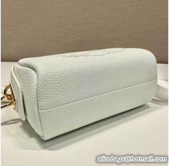 Traditional Specials Prada Leather bag with shoulder strap 1DH781 white