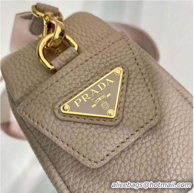 Popular Style Prada Leather bag with shoulder strap 1DH781 light pink