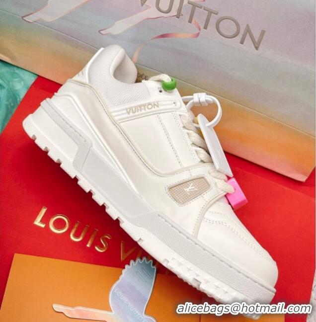 Stylish Louis Vuitton LV Trainer Sneakers with Charm White 090964