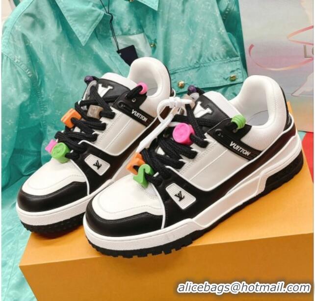 Sophisticated Louis Vuitton LV Trainer Sneakers with Charm Black 090965