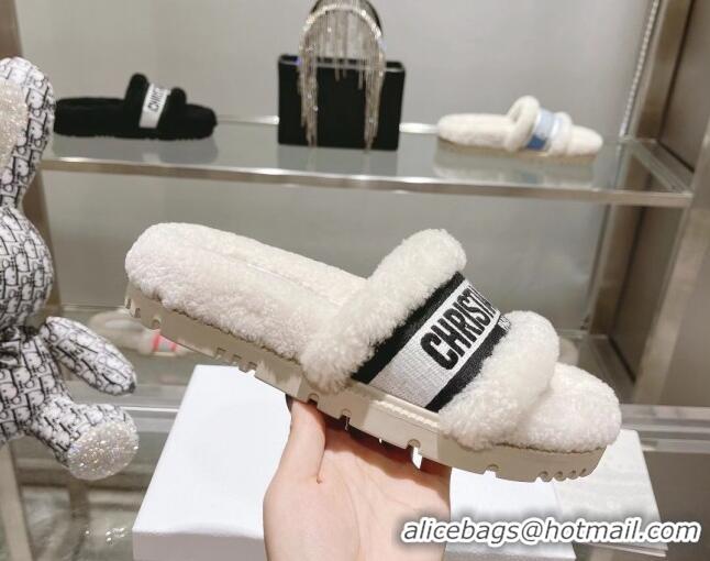 Popular Style Dior Dway Flat Slide Sandals in Embroidered Cotton and Shearling White/Black 080945