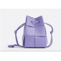 Top Grade Bottega Veneta Mini intreccio leather crossbody bucket bag 680217 Wisteria