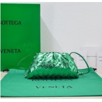 Good Product Bottega Veneta Mini intrecciato leather clutch with strap 585852 green