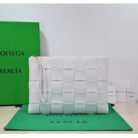 Good Taste Bottega Veneta Pouch 651409 white