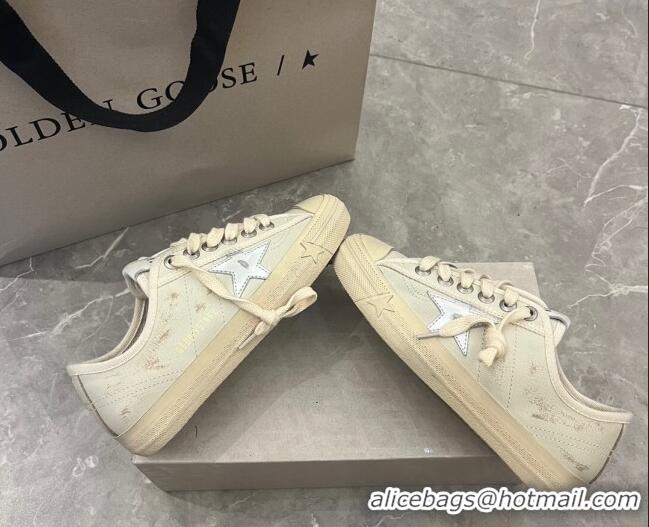 Sumptuous Golden Goose GGDB V-Star Sneakers in Crinkled Leather White 101006