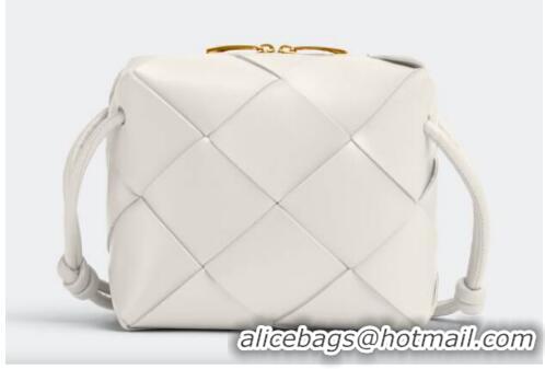 Good Quality Bottega Veneta Mini Cassette Camera Bag 701915 white