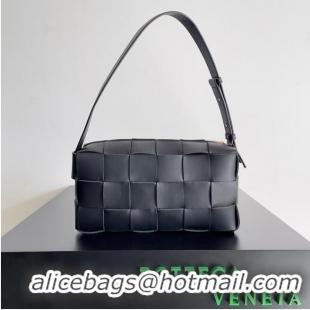 Trendy Design Bottega Veneta Brick Cassette 709360 black