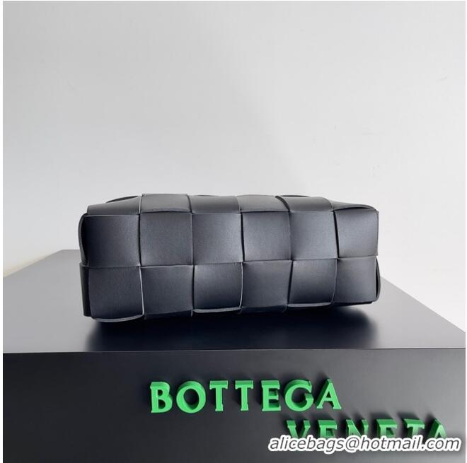 Trendy Design Bottega Veneta Brick Cassette 709360 black