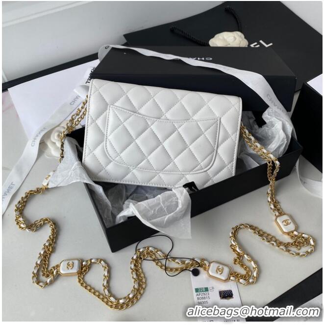 Inexpensive CHANEL WALLET ON CHAIN Lambskin & Gold-Tone Metal AP2923 white