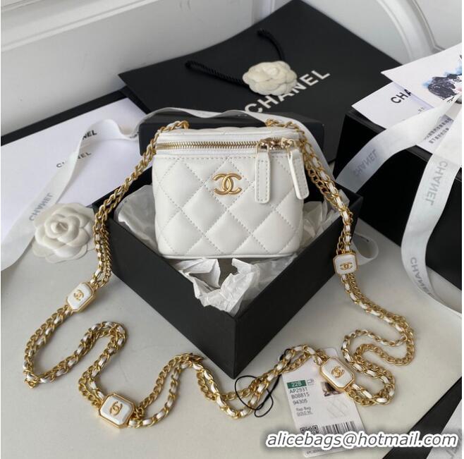 Well Crafted CHANEL SMALL VANITY WITH CHAIN Lambskin & Gold-Tone Metal AP2931 White