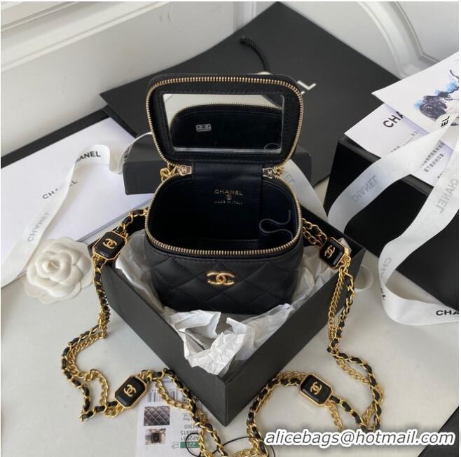 Pretty Style CHANEL SMALL VANITY WITH CHAIN Lambskin & Gold-Tone Metal AP2931 black