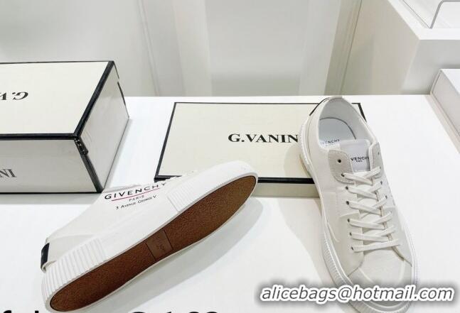 Good Looking Givenchy GIV Canvas Sneakers White 2072182