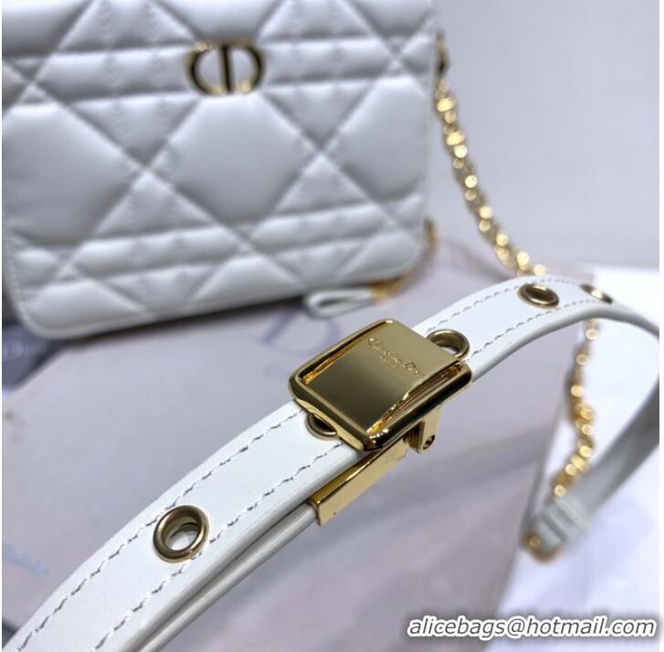 Pretty Style DIOR CARO BOX BAG WITH CHAIN Latte Quilted Macrocannage Calfskin S5140UNG white