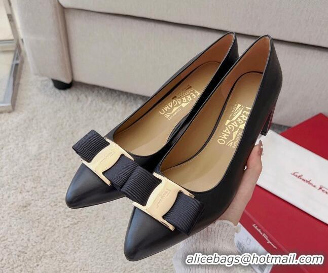 Pretty Style Salvatore Ferragamo Alice Vara Bow Point Pumps 5.5cm Black 2101174