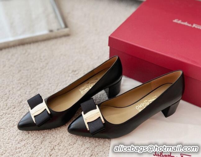 Pretty Style Salvatore Ferragamo Alice Vara Bow Point Pumps 5.5cm Black 2101174