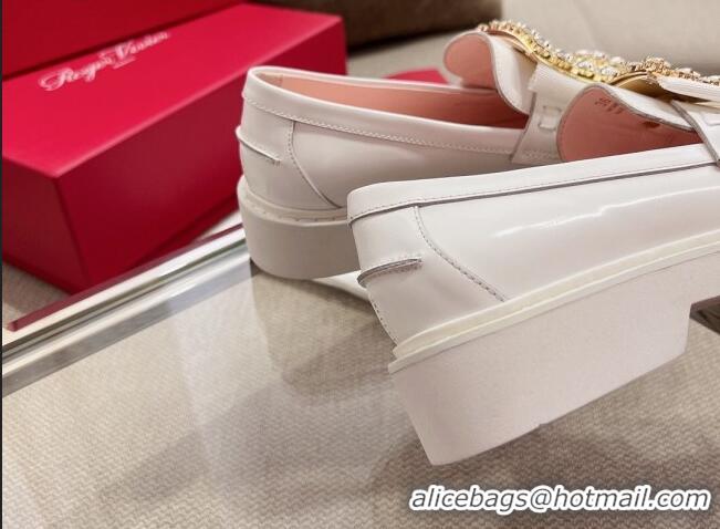 Good Product Roger Vivier Viv' Rangers Crystal Buckle Loafers in Patent Leather White 082708