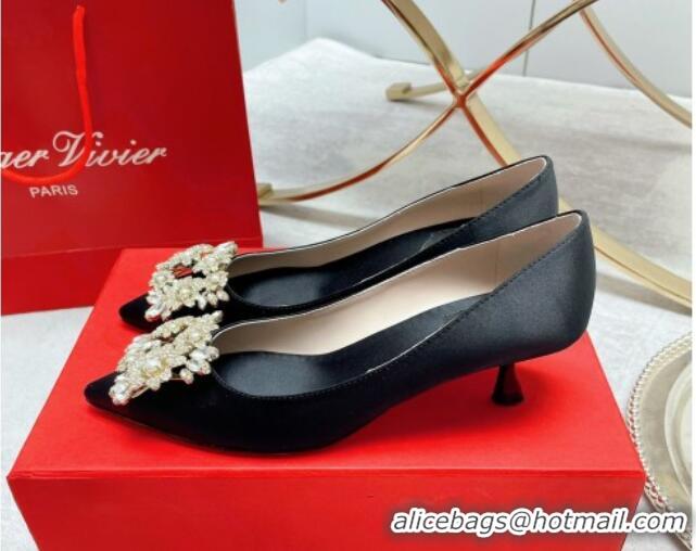 Stylish Roger Vivier RV Bouquet Crystal Pearl Buckle Pumps in Silk 4.5cm Black 101140