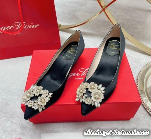 Stylish Roger Vivier RV Bouquet Crystal Pearl Buckle Pumps in Silk 4.5cm Black 101140