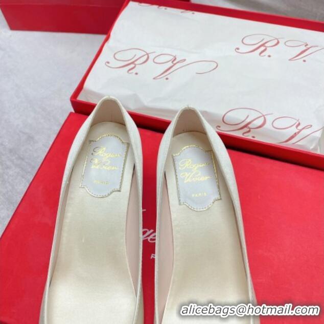 Top Design Roger Vivier RV Bouquet Crystal Pearl Buckle Pumps in Silk 4.5cm White 101144