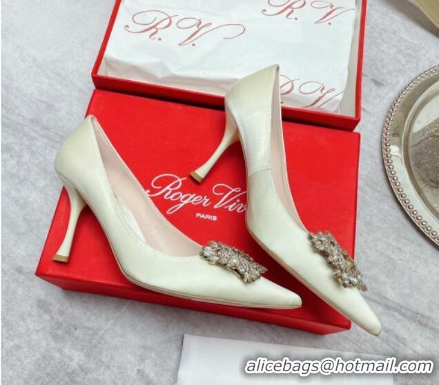 Best Price Roger Vivier RV Bouquet Crystal Pearl Buckle Pumps in Silk 8.5cm White 101145