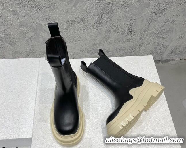 Durable Bottega Veneta Tire Calfskin Short Chelsea Boot Balck/Beige 072115