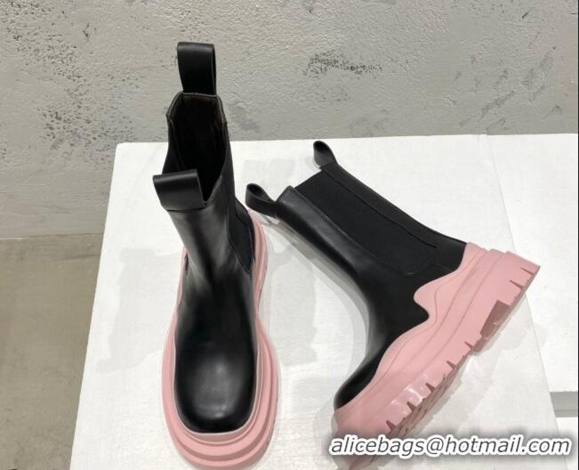 Classic Hot Bottega Veneta Tire Calfskin Short Chelsea Boot Black/Pink 2072122